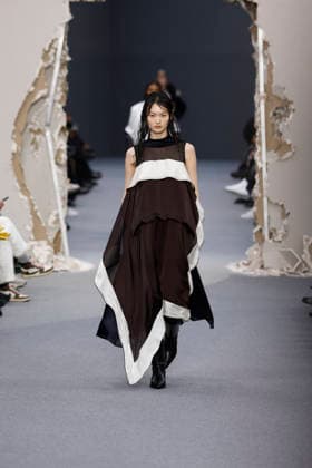 Défilé Sacai Collection Homme Prêt à Porter Automne Hiver 2026 2027 lors de la Fashion Week de Paris, le 25 janvier 2026 Sacai Fashion Show Men Ready to Wear Fall Winter 2026 2027 Collection , during Paris Fashion Week on january 25th 2026 Paris France  Copyright: xAgencex xBestimagexAgencex xBestimagex