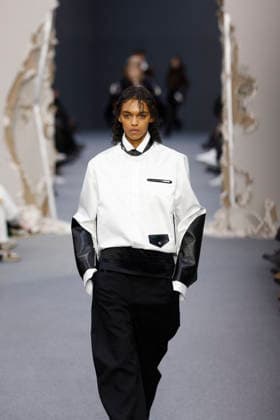 Défilé Sacai Collection Homme Prêt à Porter Automne Hiver 2026 2027 lors de la Fashion Week de Paris, le 25 janvier 2026 Sacai Fashion Show Men Ready to Wear Fall Winter 2026 2027 Collection , during Paris Fashion Week on january 25th 2026 Paris France  Copyright: xAgencex xBestimagexAgencex xBestimagex
