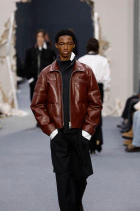 Défilé Sacai Collection Homme Prêt à Porter Automne Hiver 2026 2027 lors de la Fashion Week de Paris, le 25 janvier 2026 Sacai Fashion Show Men Ready to Wear Fall Winter 2026 2027 Collection , during Paris Fashion Week on january 25th 2026 Paris France  Copyright: xAgencex xBestimagexAgencex xBestimagex