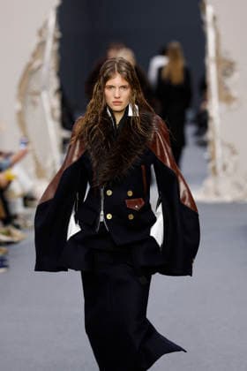 Défilé Sacai Collection Homme Prêt à Porter Automne Hiver 2026 2027 lors de la Fashion Week de Paris, le 25 janvier 2026 Sacai Fashion Show Men Ready to Wear Fall Winter 2026 2027 Collection , during Paris Fashion Week on january 25th 2026 Paris France  Copyright: xAgencex xBestimagexAgencex xBestimagex