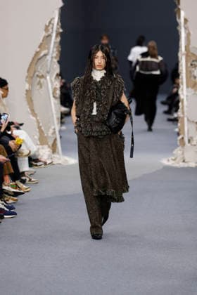 Défilé Sacai Collection Homme Prêt à Porter Automne Hiver 2026 2027 lors de la Fashion Week de Paris, le 25 janvier 2026 Sacai Fashion Show Men Ready to Wear Fall Winter 2026 2027 Collection , during Paris Fashion Week on january 25th 2026 Paris France  Copyright: xAgencex xBestimagexAgencex xBestimagex