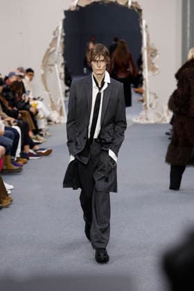 Défilé Sacai Collection Homme Prêt à Porter Automne Hiver 2026 2027 lors de la Fashion Week de Paris, le 25 janvier 2026 Sacai Fashion Show Men Ready to Wear Fall Winter 2026 2027 Collection , during Paris Fashion Week on january 25th 2026 Paris France  Copyright: xAgencex xBestimagexAgencex xBestimagex