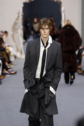 Défilé Sacai Collection Homme Prêt à Porter Automne Hiver 2026 2027 lors de la Fashion Week de Paris, le 25 janvier 2026 Sacai Fashion Show Men Ready to Wear Fall Winter 2026 2027 Collection , during Paris Fashion Week on january 25th 2026 Paris France  Copyright: xAgencex xBestimagexAgencex xBestimagex