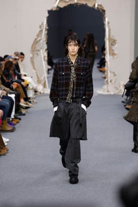 Défilé Sacai Collection Homme Prêt à Porter Automne Hiver 2026 2027 lors de la Fashion Week de Paris, le 25 janvier 2026 Sacai Fashion Show Men Ready to Wear Fall Winter 2026 2027 Collection , during Paris Fashion Week on january 25th 2026 Paris France  Copyright: xAgencex xBestimagexAgencex xBestimagex