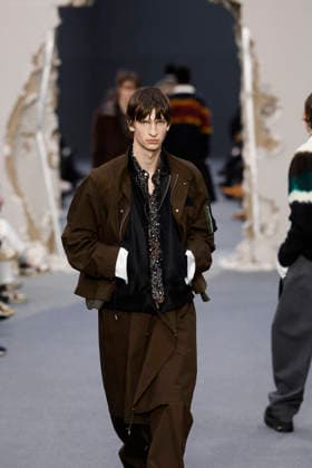 Défilé Sacai Collection Homme Prêt à Porter Automne Hiver 2026 2027 lors de la Fashion Week de Paris, le 25 janvier 2026 Sacai Fashion Show Men Ready to Wear Fall Winter 2026 2027 Collection , during Paris Fashion Week on january 25th 2026 Paris France  Copyright: xAgencex xBestimagexAgencex xBestimagex