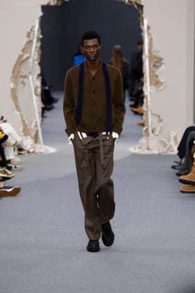 Défilé Sacai Collection Homme Prêt à Porter Automne Hiver 2026 2027 lors de la Fashion Week de Paris, le 25 janvier 2026 Sacai Fashion Show Men Ready to Wear Fall Winter 2026 2027 Collection , during Paris Fashion Week on january 25th 2026 Paris France  Copyright: xAgencex xBestimagexAgencex xBestimagex