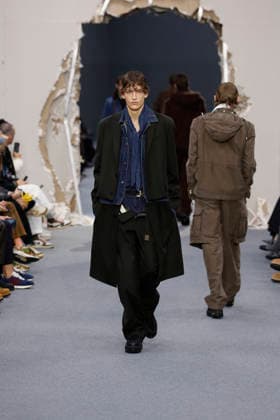 Défilé Sacai Collection Homme Prêt à Porter Automne Hiver 2026 2027 lors de la Fashion Week de Paris, le 25 janvier 2026 Sacai Fashion Show Men Ready to Wear Fall Winter 2026 2027 Collection , during Paris Fashion Week on january 25th 2026 Paris France  Copyright: xAgencex xBestimagexAgencex xBestimagex