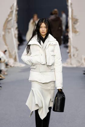 Défilé Sacai Collection Homme Prêt à Porter Automne Hiver 2026 2027 lors de la Fashion Week de Paris, le 25 janvier 2026 Sacai Fashion Show Men Ready to Wear Fall Winter 2026 2027 Collection , during Paris Fashion Week on january 25th 2026 Paris France  Copyright: xAgencex xBestimagexAgencex xBestimagex