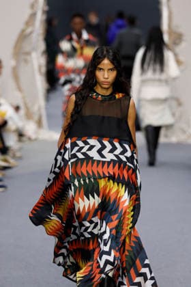 Défilé Sacai Collection Homme Prêt à Porter Automne Hiver 2026 2027 lors de la Fashion Week de Paris, le 25 janvier 2026 Sacai Fashion Show Men Ready to Wear Fall Winter 2026 2027 Collection , during Paris Fashion Week on january 25th 2026 Paris France  Copyright: xAgencex xBestimagexAgencex xBestimagex