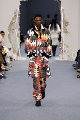 Défilé Sacai Collection Homme Prêt à Porter Automne Hiver 2026 2027 lors de la Fashion Week de Paris, le 25 janvier 2026 Sacai Fashion Show Men Ready to Wear Fall Winter 2026 2027 Collection , during Paris Fashion Week on january 25th 2026 Paris France  Copyright: xAgencex xBestimagexAgencex xBestimagex