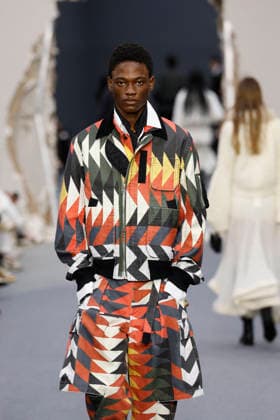 Défilé Sacai Collection Homme Prêt à Porter Automne Hiver 2026 2027 lors de la Fashion Week de Paris, le 25 janvier 2026 Sacai Fashion Show Men Ready to Wear Fall Winter 2026 2027 Collection , during Paris Fashion Week on january 25th 2026 Paris France  Copyright: xAgencex xBestimagexAgencex xBestimagex