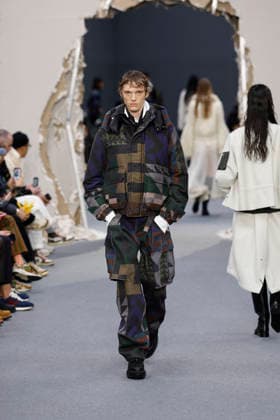 Défilé Sacai Collection Homme Prêt à Porter Automne Hiver 2026 2027 lors de la Fashion Week de Paris, le 25 janvier 2026 Sacai Fashion Show Men Ready to Wear Fall Winter 2026 2027 Collection , during Paris Fashion Week on january 25th 2026 Paris France  Copyright: xAgencex xBestimagexAgencex xBestimagex