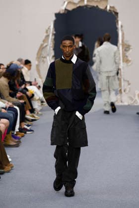Défilé Sacai Collection Homme Prêt à Porter Automne Hiver 2026 2027 lors de la Fashion Week de Paris, le 25 janvier 2026 Sacai Fashion Show Men Ready to Wear Fall Winter 2026 2027 Collection , during Paris Fashion Week on january 25th 2026 Paris France  Copyright: xAgencex xBestimagexAgencex xBestimagex