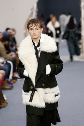 Défilé Sacai Collection Homme Prêt à Porter Automne Hiver 2026 2027 lors de la Fashion Week de Paris, le 25 janvier 2026 Sacai Fashion Show Men Ready to Wear Fall Winter 2026 2027 Collection , during Paris Fashion Week on january 25th 2026 Paris France  Copyright: xAgencex xBestimagexAgencex xBestimagex