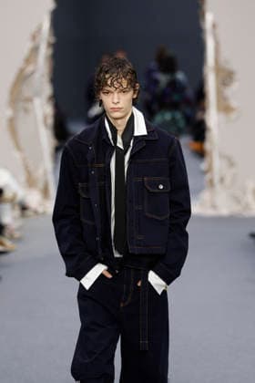 Défilé Sacai Collection Homme Prêt à Porter Automne Hiver 2026 2027 lors de la Fashion Week de Paris, le 25 janvier 2026 Sacai Fashion Show Men Ready to Wear Fall Winter 2026 2027 Collection , during Paris Fashion Week on january 25th 2026 Paris France  Copyright: xAgencex xBestimagexAgencex xBestimagex