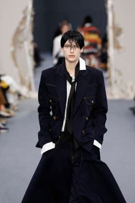 Défilé Sacai Collection Homme Prêt à Porter Automne Hiver 2026 2027 lors de la Fashion Week de Paris, le 25 janvier 2026 Sacai Fashion Show Men Ready to Wear Fall Winter 2026 2027 Collection , during Paris Fashion Week on january 25th 2026 Paris France  Copyright: xAgencex xBestimagexAgencex xBestimagex
