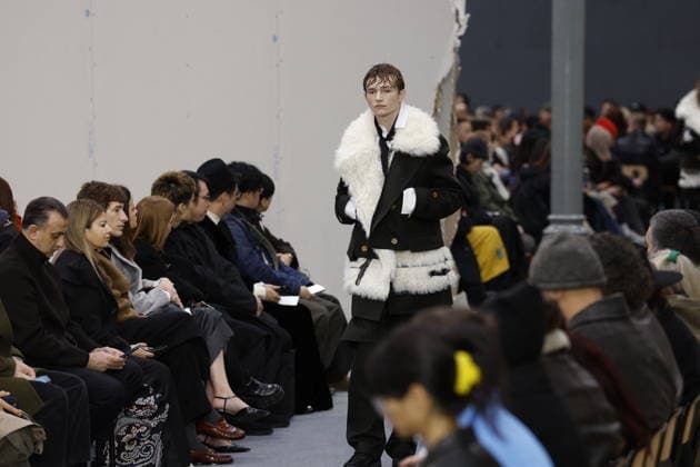 Défilé Sacai Collection Homme Prêt à Porter Automne Hiver 2026 2027 lors de la Fashion Week de Paris, le 25 janvier 2026 Sacai Fashion Show Men Ready to Wear Fall Winter 2026 2027 Collection , during Paris Fashion Week on january 25th 2026 Paris France  Copyright: xAgencex xBestimagexAgencex xBestimagex