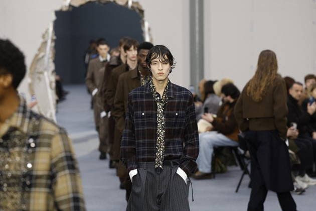 Défilé Sacai Collection Homme Prêt à Porter Automne Hiver 2026 2027 lors de la Fashion Week de Paris, le 25 janvier 2026 Sacai Fashion Show Men Ready to Wear Fall Winter 2026 2027 Collection , during Paris Fashion Week on january 25th 2026 Paris France  Copyright: xAgencex xBestimagexAgencex xBestimagex