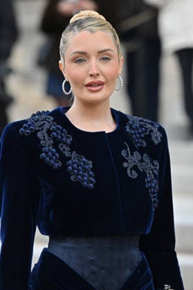PFW Haute Couture Schiaparelli Outside Arrivals Guest arriving at the Schiaparelli show during Paris Fashion Week Haute Couture in Paris, France on January 26, 2026. Photo by Julien Reynaud APS-Medias ABACAPRESS.COM Paris France  Copyright: xReynaudxJulien APS-Medias ABACAx
