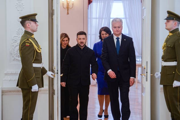 January 25, 2026, Vilnius, Lithuania: Ukrainian President Volodymyr Zelenskyy, First Lady Olena Zelenska , Lithuanian President Gitanas Nausedaand First Lady Diana Nausediene seen arriving to the meeting at Lithuanian President Gitanas Nausedaand. Polish President Karol Nawrocki, Ukrainian President Volodymyr Zelenskyy, and Lithuanian President Gitanas Nauseda met in Vilnius on Sunday to mark the 163rd anniversary of the January Uprising. The leaders, accompanied by the First Ladies, took part in commemorative events including a solemn Mass at Vilnius Cathedral and wreath-laying ceremonies at the Old Rasai Cemetery, honoring the 1863 1864 uprising against the Russian Empire...Within the Lublin Triangle framework, the presidents also dis - ZUMAs197 20260125_aaa_s197_517 Copyright: xYauhenxYerchakx