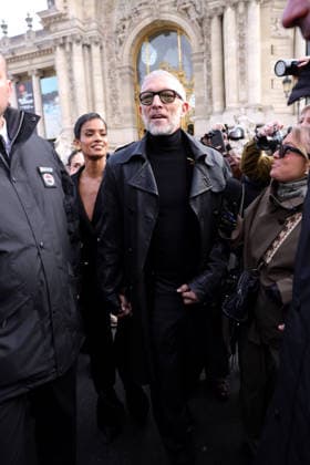 Paris Fashion Week People Schiaparelli Celebrities leaving Schiaparelli Show during Paris Fashion Week 452508 2026 01 26 France Cassel, Vincent Baptista, Narah  Copyright: xJasminexAissaouix xStarfacex STAR_452508_016