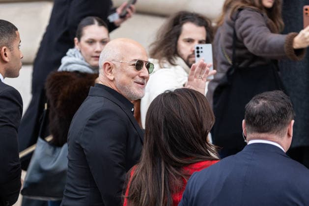 PFW Haute Couture Schiaparelli Outside Arrivals NB Lauren Sanchez Bezos, Jeff Bezos arriving at the Schiaparelli show during Paris Fashion Week Haute Couture on January 26, 2026 in Paris, France. Photo by Nasser Berzane ABACAPRESS.COM Paris France  Copyright: xBerzanexNasser ABACAx