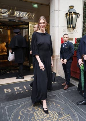 Karlie Kloss leaving the Hotel Le Bristol Paris during Paris Fashion Week PFW , on January 26, 2026 Denis Guignebourg Bestimage Karlie Kloss leaving the Hotel Le Bristol Paris during Paris Fashion Week PFW , on January 26, 2026 Paris France  Copyright: xDenisxGuignebourgx xBestimagexDenisxGuignebourgx xBestimagex