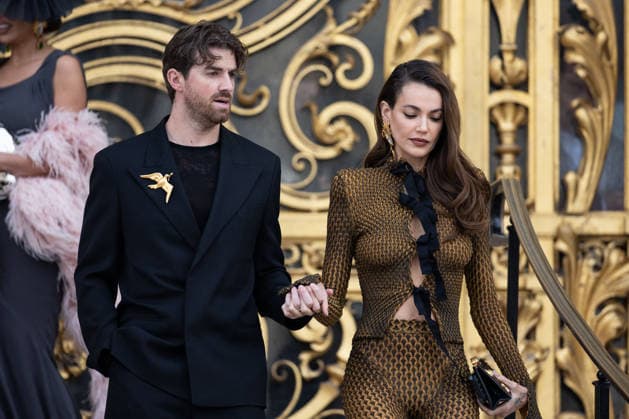 Andrew Taggart , Marianne Fonseca Outside arrival at Schiaparelli Haute Couture Collection Spring Summer 2026 during Paris Fashion Week PFW , January 26th 2026 Jeremy MELLOUL Bestimage Celebrities at Schiaparelli Haute Couture Spring summer 2026 during Paris Fashion Week on 26th January 2026 Paris France  Copyright: xJeremyxMelloulx xBestimagexJeremyxMelloulx xBestimagex