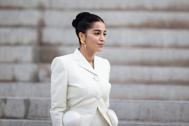 Leïla Bekhti Outside arrival at Schiaparelli Haute Couture Collection Spring Summer 2026 during Paris Fashion Week PFW , January 26th 2026 Jeremy MELLOUL Bestimage Celebrities at Schiaparelli Haute Couture Spring summer 2026 during Paris Fashion Week on 26th January 2026 Paris France  Copyright: xJeremyxMelloulx xBestimagexJeremyxMelloulx xBestimagex