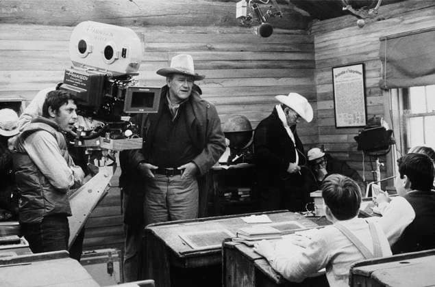 RECORD DATE NOT STATED RECORD DATE NOT STATED The Cowboys, Warner Bros. 1971. Director, Mark Rydell, and John Wayne during filming. EDITORIAL USE ONLY  Copyright: x