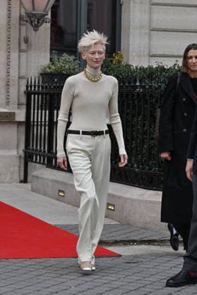 PFW Haute Couture Tilda Swinton Out Of Hotel Tilda Swinton seen out of hotel during Paris Fashion Week Haute Couture in Paris, France on January 26, 2026. Photo by Julien Reynaud APS-Medias ABACAPRESS.COM Paris France  Copyright: xReynaudxJulien APS-Medias ABACAx