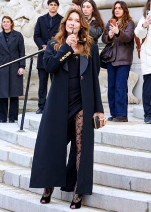 Carla Bruni Celebrity arrivals at the Schiaparelli Collection Haute Couture Printemps Eté 2026 show as part of Paris Fashion Week PFW , at the Petit Palais in Paris, France, January 26, 2026 Denis Guignebourg Bestimage Arrivals Schiaparelli Haute Couture Week Spring Summer 2026 show as part of Paris Fashion Week on January 26, 2026 in Paris, France Paris France  Copyright: xDenisxGuignebourgx xBestimagexDenisxGuignebourgx xBestimagex