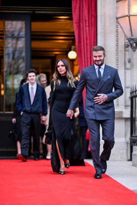 Victoria Beckham and her husband David Beckham Victoria Beckham, accompanied by her family, leaving the Hotel La Réserve to go to the Ministry of Culture to be made a Knight of the Order of Arts and Letters in Paris, France, on January 26, 2026 Yehiel Chekroune Bestimage Victoria Beckham, accompanied by her family, leaving the Hotel La Réserve to go to the Ministry of Culture to be made a Knight of the Order of Arts and Letters in Paris, France, on January 26, 2026 Paris France Copyright: xYehielxChekrounex xBestimagexYehielxChekrounex xBestimagex