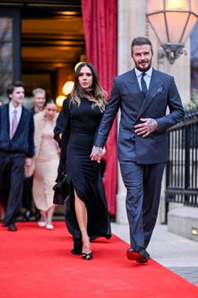 Victoria Beckham and her husband David Beckham Victoria Beckham, accompanied by her family, leaving the Hotel La Réserve to go to the Ministry of Culture to be made a Knight of the Order of Arts and Letters in Paris, France, on January 26, 2026 Yehiel Chekroune Bestimage Victoria Beckham, accompanied by her family, leaving the Hotel La Réserve to go to the Ministry of Culture to be made a Knight of the Order of Arts and Letters in Paris, France, on January 26, 2026 Paris France Copyright: xYehielxChekrounex xBestimagexYehielxChekrounex xBestimagex