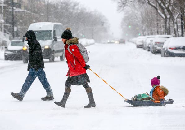January 26, 2026, Montreal, Quebec, Canada: Heavy snowfall and extreme cold disrupted daily life in Montreal. As schools were closed and thousands were left without power, temperatures dropped to Ã¢ËÜ™13Ã‚Â°C with a wind chill of Ã¢ËÜ™20Ã‚Â°C on Monday, forcing multiple flight cancellations and delays at Trudeau Airport. Montreal Canada - ZUMAs278 20260126_zip_s278_020 Copyright: xSerkanxSenturkx