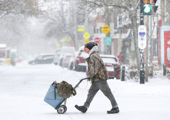 January 26, 2026, Montreal, Quebec, Canada: Heavy snowfall and extreme cold disrupted daily life in Montreal. As schools were closed and thousands were left without power, temperatures dropped to Ã¢ËÜ™13Ã‚Â°C with a wind chill of Ã¢ËÜ™20Ã‚Â°C on Monday, forcing multiple flight cancellations and delays at Trudeau Airport. Montreal Canada - ZUMAs278 20260126_zip_s278_025 Copyright: xSerkanxSenturkx