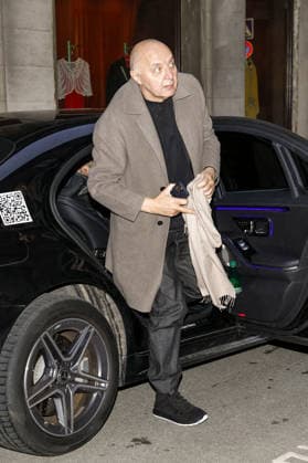 guest Victoria Beckham, accompanied by her family, arrives at the Ministry of Culture to be elevated to the rank of Knight of the Order of Arts and Letters in Paris, France, on January 26, 2026 Cyril Moreau Bestimage Victoria Beckham, accompanied by her family, arrives at the Ministry of Culture to be elevated to the rank of Knight of the Order of Arts and Letters in Paris, France, on January 26, 2026 Paris France Copyright: xCYRILxMOREAUx xBESTIMAGExCYRILxMOREAUx xBESTIMAGEx