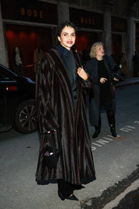 Farida Khelfa Victoria Beckham, accompanied by her family, arrives at the Ministry of Culture to be elevated to the rank of Knight of the Order of Arts and Letters in Paris, France, on January 26, 2026 Cyril Moreau Bestimage Victoria Beckham, accompanied by her family, arrives at the Ministry of Culture to be elevated to the rank of Knight of the Order of Arts and Letters in Paris, France, on January 26, 2026 Paris France  Copyright: xCYRILxMOREAUx xBESTIMAGExCYRILxMOREAUx xBESTIMAGEx