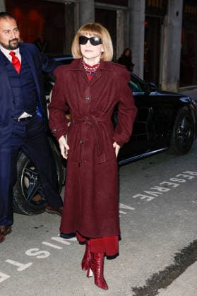 Anna Wintour Victoria Beckham, accompanied by her family, arrives at the Ministry of Culture to be elevated to the rank of Knight of the Order of Arts and Letters in Paris, France, on January 26, 2026 Cyril Moreau Bestimage Victoria Beckham, accompanied by her family, arrives at the Ministry of Culture to be elevated to the rank of Knight of the Order of Arts and Letters in Paris, France, on January 26, 2026 Paris France  Copyright: xCYRILxMOREAUx xBESTIMAGExCYRILxMOREAUx xBESTIMAGEx