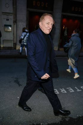 François Henri Pinault Victoria Beckham, accompanied by her family, arrives at the Ministry of Culture to be elevated to the rank of Knight of the Order of Arts and Letters in Paris, France, on January 26, 2026 Cyril Moreau Bestimage Victoria Beckham, accompanied by her family, arrives at the Ministry of Culture to be elevated to the rank of Knight of the Order of Arts and Letters in Paris, France, on January 26, 2026 Paris France  Copyright: xCYRILxMOREAUx xBESTIMAGExCYRILxMOREAUx xBESTIMAGEx