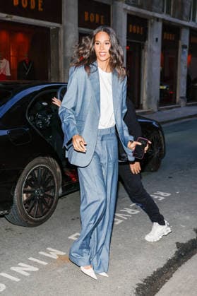 Cindy Bruna Victoria Beckham, accompanied by her family, arrives at the Ministry of Culture to be elevated to the rank of Knight of the Order of Arts and Letters in Paris, France, on January 26, 2026 Cyril Moreau Bestimage Victoria Beckham, accompanied by her family, arrives at the Ministry of Culture to be elevated to the rank of Knight of the Order of Arts and Letters in Paris, France, on January 26, 2026 Paris France  Copyright: xCYRILxMOREAUx xBESTIMAGExCYRILxMOREAUx xBESTIMAGEx