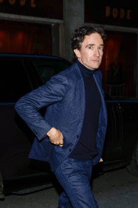 Antoine Arnault Victoria Beckham, accompanied by her family, arrives at the Ministry of Culture to be elevated to the rank of Knight of the Order of Arts and Letters in Paris, France, on January 26, 2026 Cyril Moreau Bestimage Victoria Beckham, accompanied by her family, arrives at the Ministry of Culture to be elevated to the rank of Knight of the Order of Arts and Letters in Paris, France, on January 26, 2026 Paris France  Copyright: xCYRILxMOREAUx xBESTIMAGExCYRILxMOREAUx xBESTIMAGEx