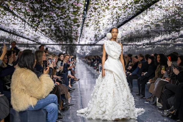 PFW Dior runway A model wears a creation as part of the Christian Dior Spring Summer 2026 Haute Couture collection presented in Paris, on January 26, 2026. Photo by Eliot Blondet ABACAPRESS.COM Paris France France  Copyright: xBlondetxEliot ABACAx