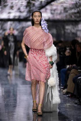 PFW Dior runway A model wears a creation as part of the Christian Dior Spring Summer 2026 Haute Couture collection presented in Paris, on January 26, 2026. Photo by Eliot Blondet ABACAPRESS.COM Paris France France  Copyright: xBlondetxEliot ABACAx