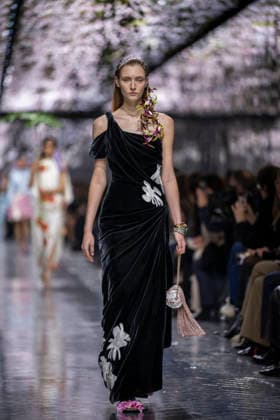 PFW Dior runway A model wears a creation as part of the Christian Dior Spring Summer 2026 Haute Couture collection presented in Paris, on January 26, 2026. Photo by Eliot Blondet ABACAPRESS.COM Paris France France  Copyright: xBlondetxEliot ABACAx