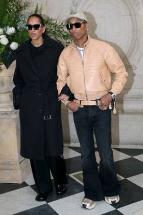 Helen Lasichanh et Pharrell Williams Défilé de Mode Christian Dior Photocall, Collection Haute Couture Printemps Été 2026, dans le cadre de la Fashion Week de Paris, France, le 26 Janvier 2026 Bertrand Rindoff Bestimage Celebs attend the Christian Dior Haute Couture Spring Summer 2026 show as part of Paris Fashion Week on January 26, 2026 in Paris, France Paris France  Copyright: xBERTRANDxRINDOFFxPETROFFx xBESTIMAGExBERTRANDxRINDOFFxPETROFFx xBESTIMAGEx