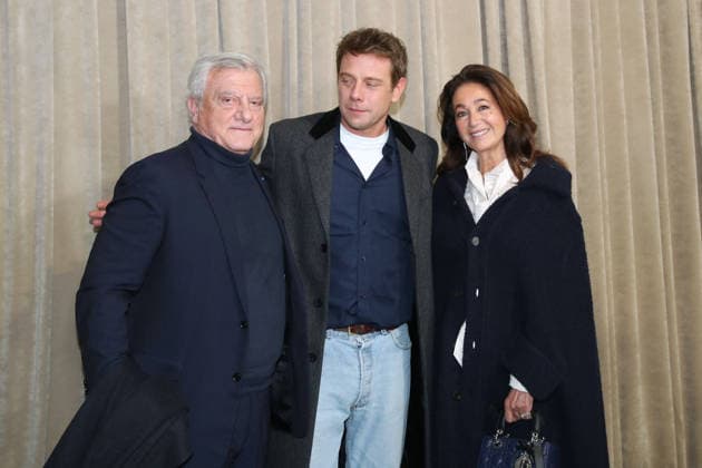 Sidney Toledano, Jonathan Anderson Dir Artistique and Katia Toledano pose following the Christian Dior Haute Couture Spring Summer 2026 show as part of Paris Fashion Week on January 26, 2026 in Paris, France Bertrand Rindoff Bestimage Celebs attend the Christian Dior Haute Couture Spring Summer 2026 show as part of Paris Fashion Week on January 26, 2026 in Paris, France Paris France  Copyright: xBERTRANDxRINDOFFxPETROFFx xBESTIMAGExBERTRANDxRINDOFFxPETROFFx xBESTIMAGEx