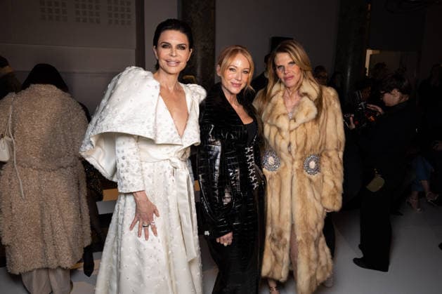 Jewel, Lisa Rinna, Anna Dello Russo at Tamara Ralph Haute Couture Collection Printemps Ete 2026 during Paris Fashion Week PFW , le 26 Janvier 2026 Jeremy MELLOUL Bestimage Celebrities at Tamara Ralph Haute Couture Spring summer 2026 during Paris Fashion Week on 26th January 2026 Paris France  Copyright: xJeremyxMelloulx xBestimagexJeremyxMelloulx xBestimagex