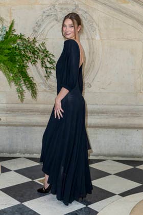 Karlie Kloss Photocall of the Dior Spring Summer 2026 Haute Couture Collection show during Paris Fashion Week PFW , at the Rodin Museum, in Paris, France, on January 26, 2026 Olivier Borde Bestimage Photocall Dior Spring Summer 2026 Haute Couture Collection show during Paris Fashion Week PFW , at the Rodin Museum, in Paris, France, on January 26, 2026 Paris France  Copyright: xOLIVIERxBORDEx xBESTIMAGExOLIVIERxBORDEx xBESTIMAGEx