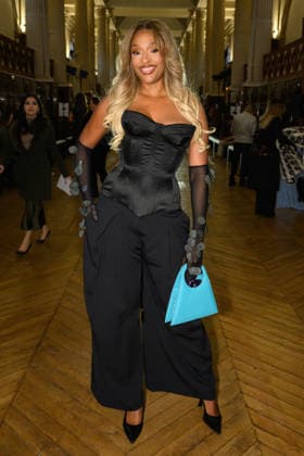 PFW - Tony Ward Photocall A guest attends the Tony Ward Haute Couture Week Spring Summer 2026 show as part of Paris Fashion Week on January 26, 2026 in Paris, France. Photo by Laurent Zabulon ABACAPRESS.COM Paris France  Copyright: xZabulonxLaurent ABACAx